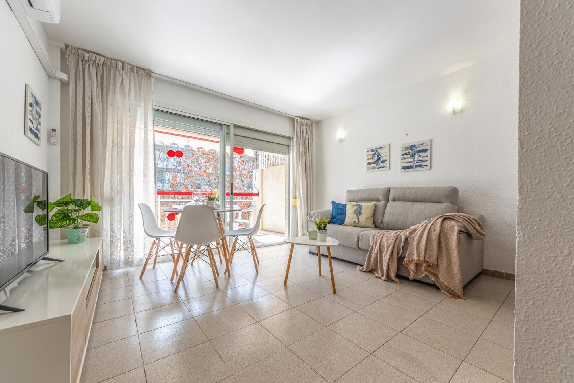 Apartamentos Varadero Arysal Salou Bagian luar foto