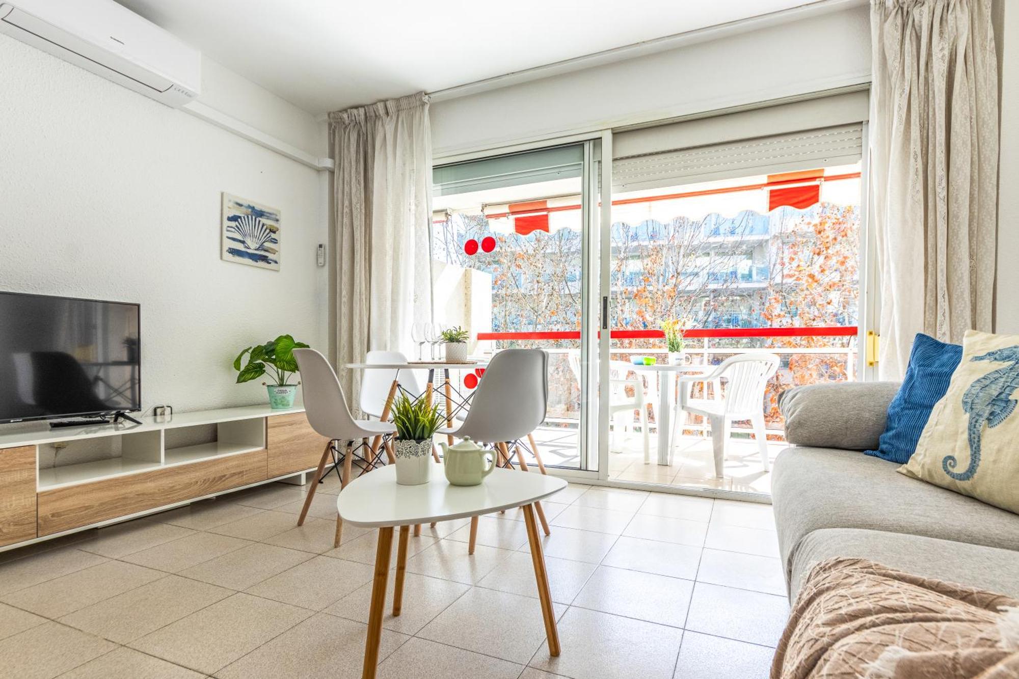 Apartamentos Varadero Arysal Salou Bagian luar foto