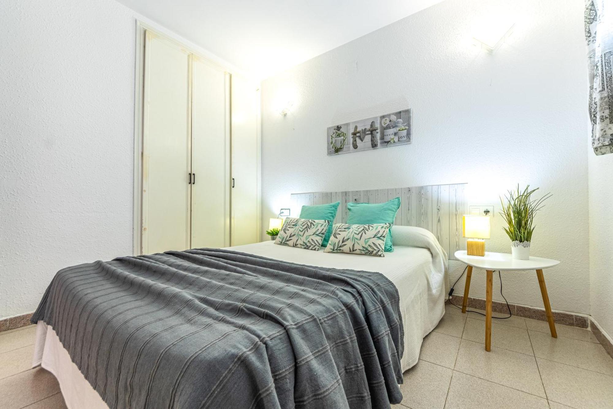 Apartamentos Varadero Arysal Salou Bagian luar foto