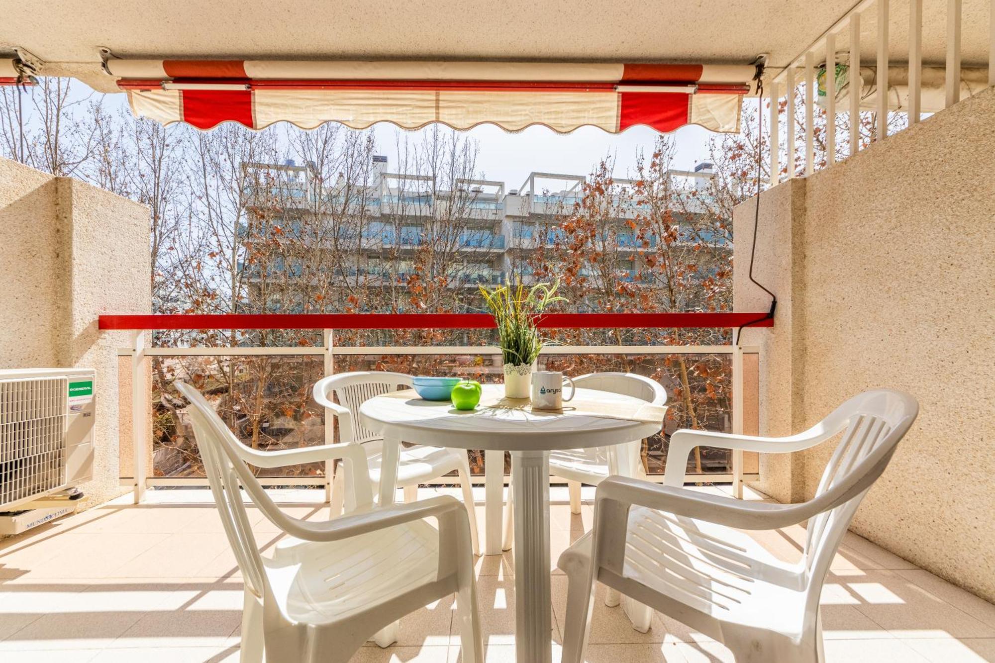 Apartamentos Varadero Arysal Salou Bagian luar foto
