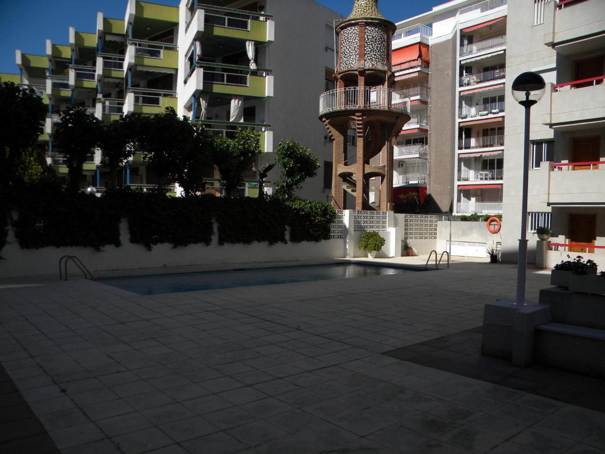 Apartamentos Varadero Arysal Salou Bagian luar foto