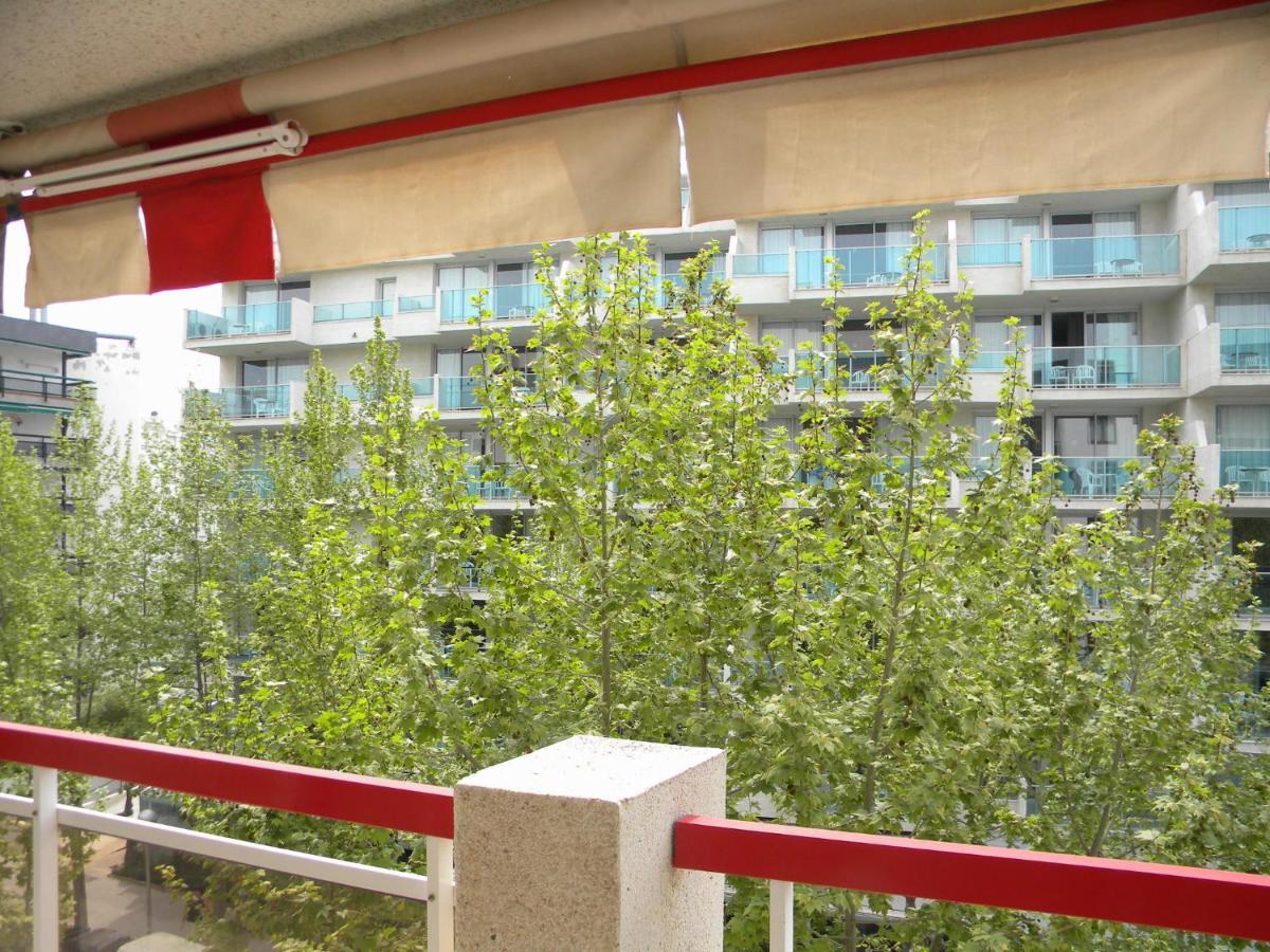 Apartamentos Varadero Arysal Salou Bagian luar foto